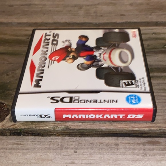 Y2K Nintendo Mariokart DS case only. - Picture 2 of 8